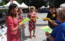 Rozdanie voucher&oacute;w dla uczestnik&oacute;w zabawy
