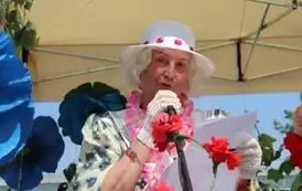 Występ artystyczny senior&oacute;w
