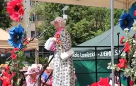 Występ artystyczny senior&oacute;w