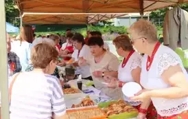 Stoisko KGW Sokolanki z "Biesiadnym Jadłem"